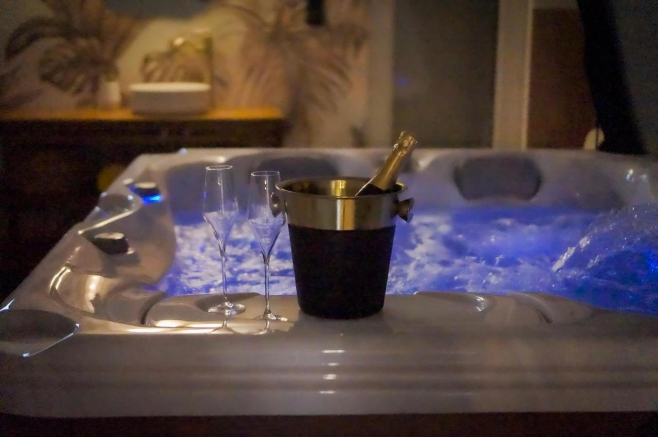לה גאסיאי Maison Eliste - Love Gite Chic Avec Jacuzzi Interieur מראה חיצוני תמונה